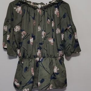 Off shoulder women green flower top
